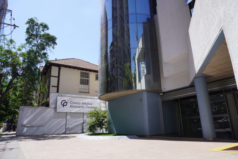 acceso Clínica Médica Almirante Pastene